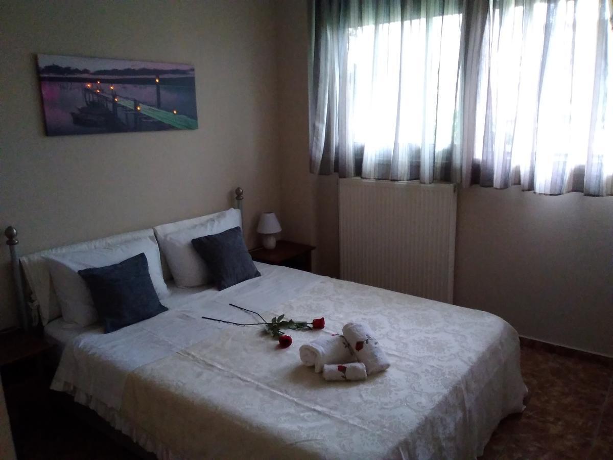 Rea'S Guest House Ártemida Kültér fotó